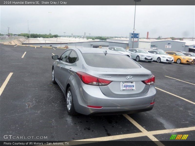 Shale Gray / Gray 2016 Hyundai Elantra SE