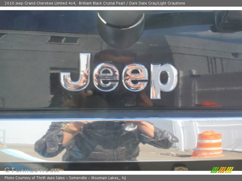 Brilliant Black Crystal Pearl / Dark Slate Gray/Light Graystone 2010 Jeep Grand Cherokee Limited 4x4