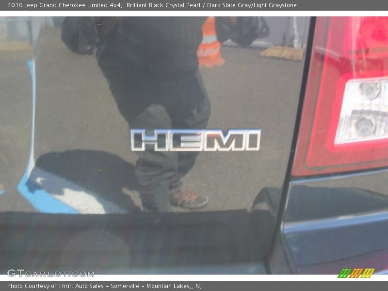 Brilliant Black Crystal Pearl / Dark Slate Gray/Light Graystone 2010 Jeep Grand Cherokee Limited 4x4