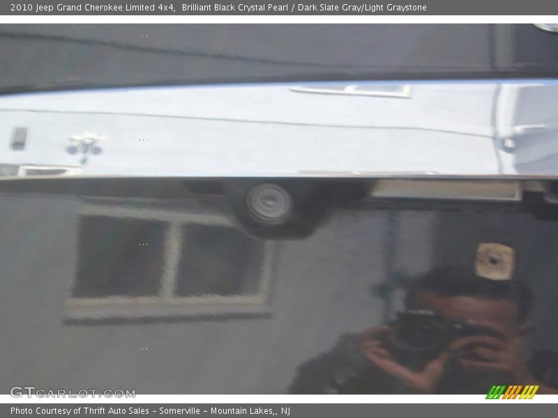 Brilliant Black Crystal Pearl / Dark Slate Gray/Light Graystone 2010 Jeep Grand Cherokee Limited 4x4