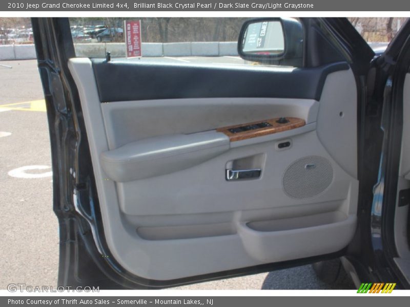 Brilliant Black Crystal Pearl / Dark Slate Gray/Light Graystone 2010 Jeep Grand Cherokee Limited 4x4