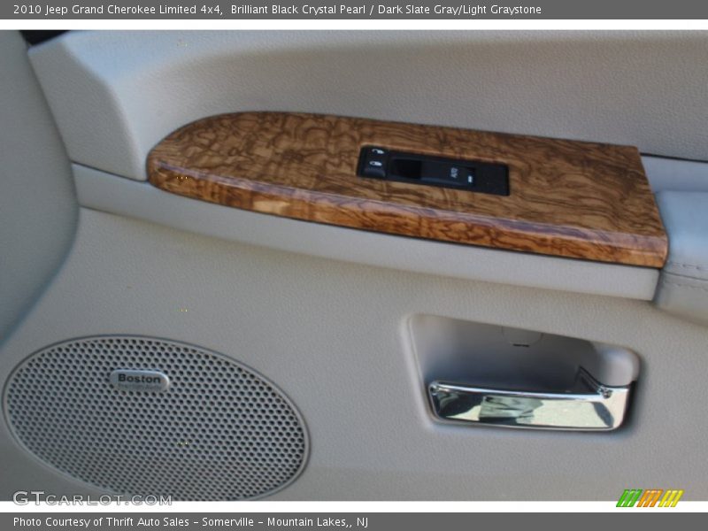 Brilliant Black Crystal Pearl / Dark Slate Gray/Light Graystone 2010 Jeep Grand Cherokee Limited 4x4