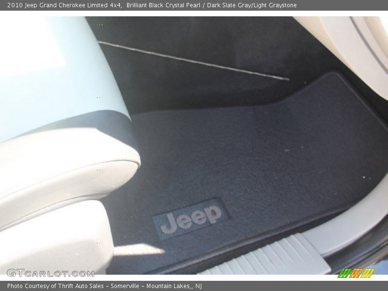 Brilliant Black Crystal Pearl / Dark Slate Gray/Light Graystone 2010 Jeep Grand Cherokee Limited 4x4
