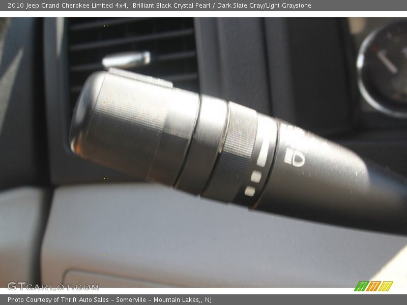 Brilliant Black Crystal Pearl / Dark Slate Gray/Light Graystone 2010 Jeep Grand Cherokee Limited 4x4