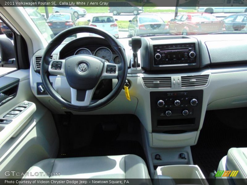 Calla Lily White / Aero Gray 2011 Volkswagen Routan SE
