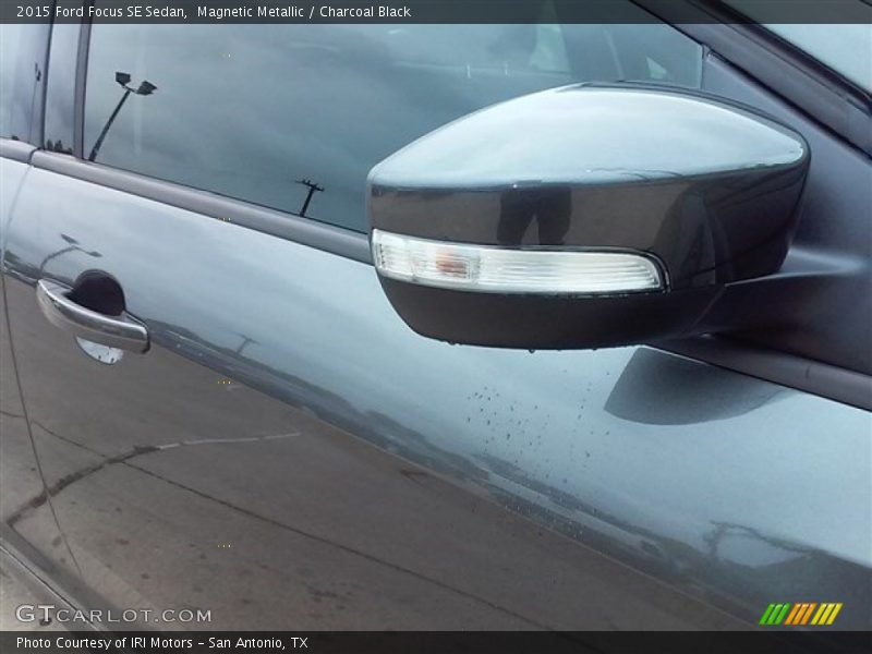 Magnetic Metallic / Charcoal Black 2015 Ford Focus SE Sedan