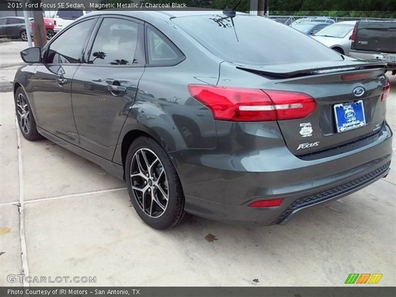 Magnetic Metallic / Charcoal Black 2015 Ford Focus SE Sedan