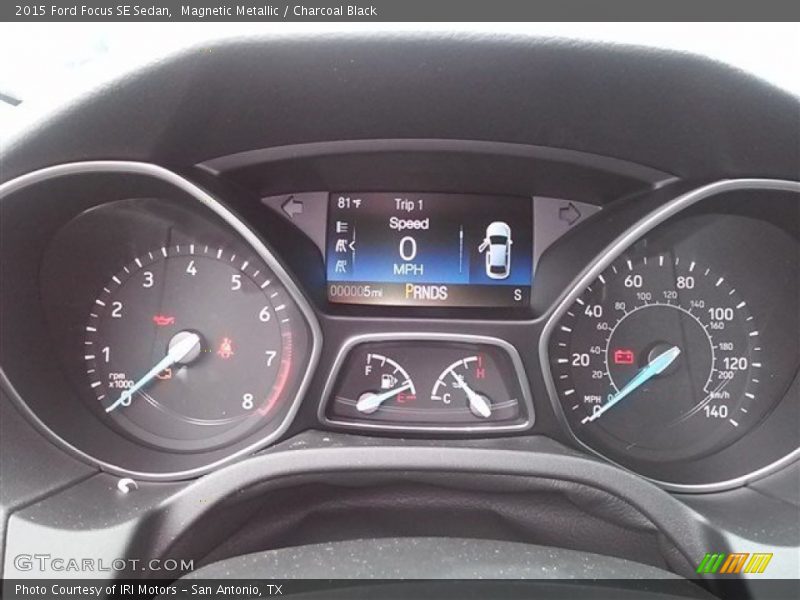 Magnetic Metallic / Charcoal Black 2015 Ford Focus SE Sedan