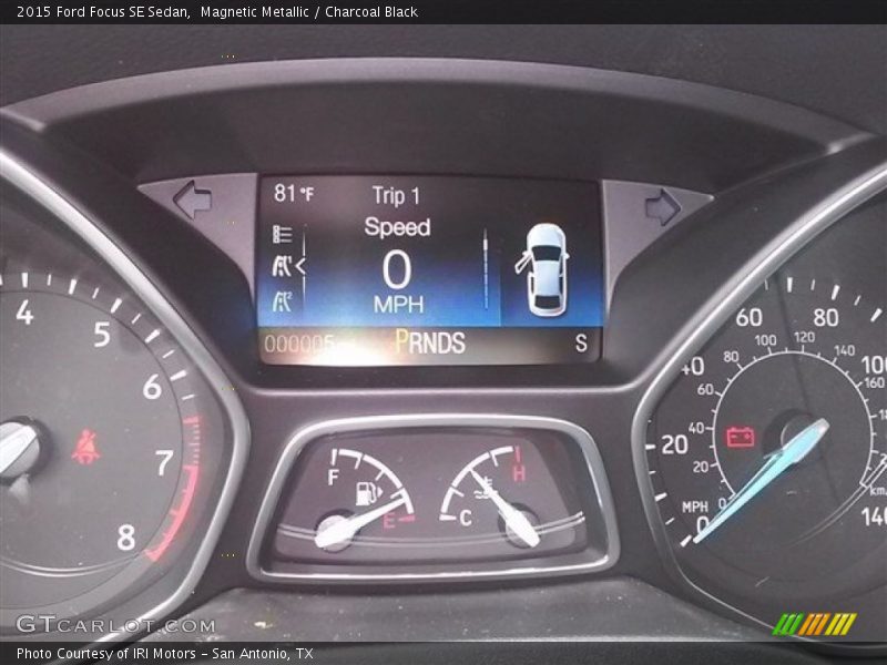 Magnetic Metallic / Charcoal Black 2015 Ford Focus SE Sedan