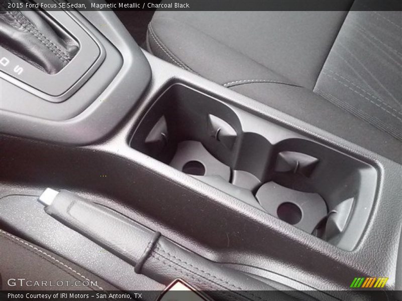 Magnetic Metallic / Charcoal Black 2015 Ford Focus SE Sedan
