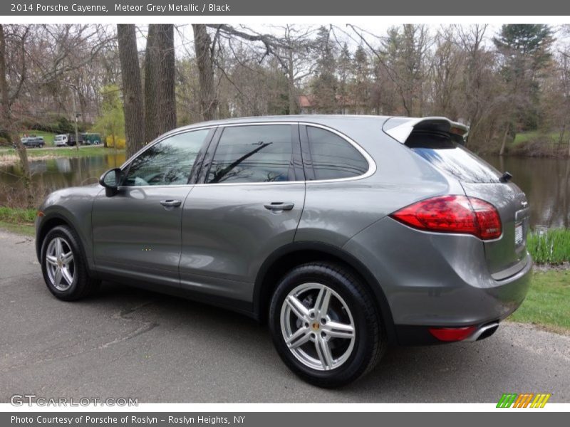 Meteor Grey Metallic / Black 2014 Porsche Cayenne