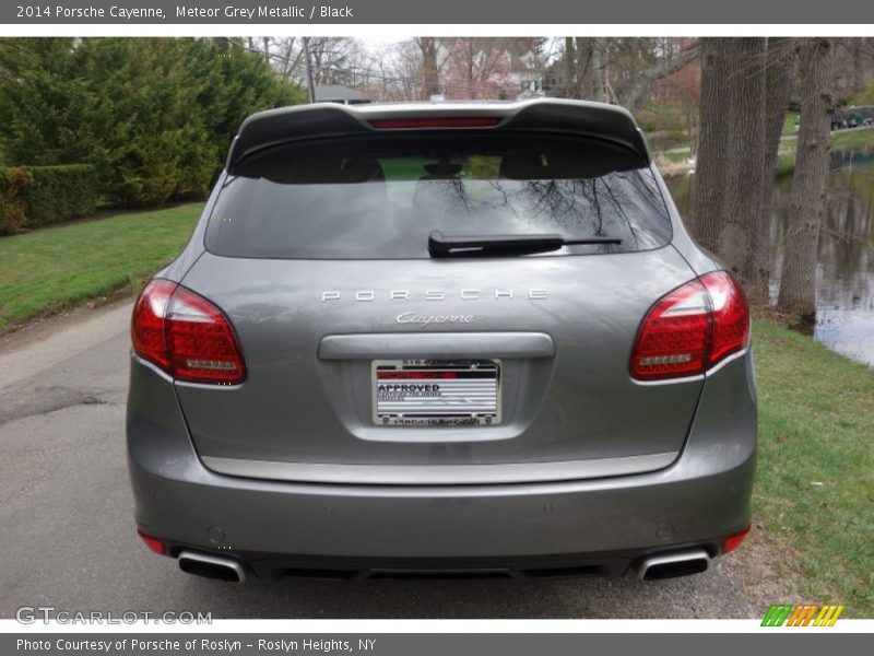 Meteor Grey Metallic / Black 2014 Porsche Cayenne