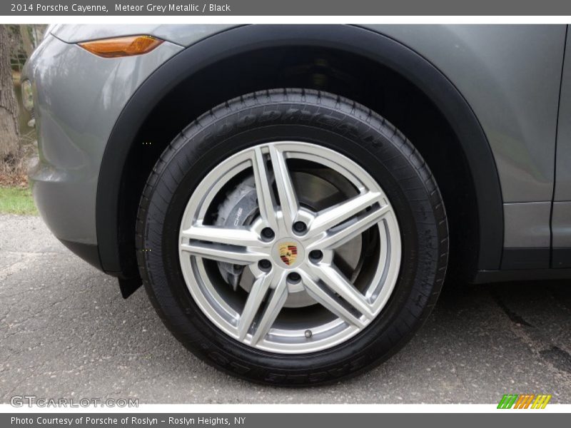 Meteor Grey Metallic / Black 2014 Porsche Cayenne