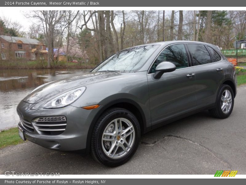 Meteor Grey Metallic / Black 2014 Porsche Cayenne