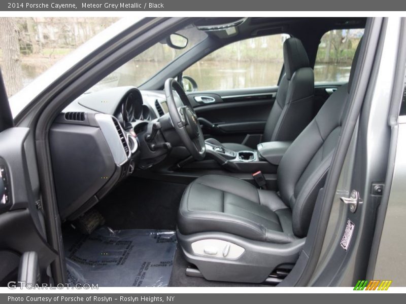 Meteor Grey Metallic / Black 2014 Porsche Cayenne