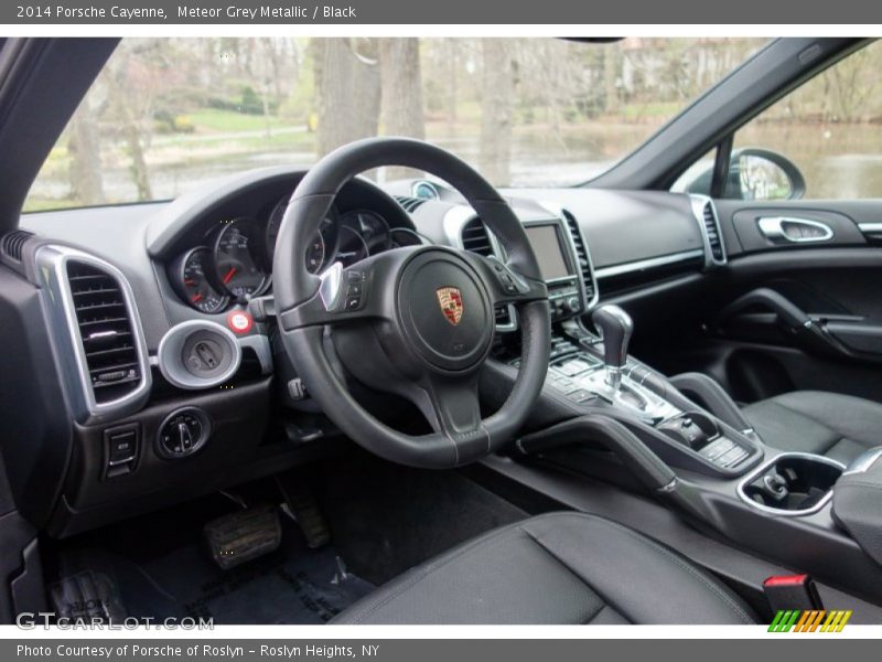 Meteor Grey Metallic / Black 2014 Porsche Cayenne