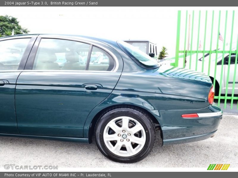 British Racing Green / Sand 2004 Jaguar S-Type 3.0