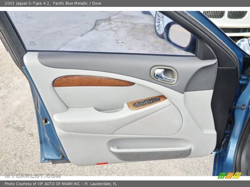 Pacific Blue Metallic / Dove 2003 Jaguar S-Type 4.2