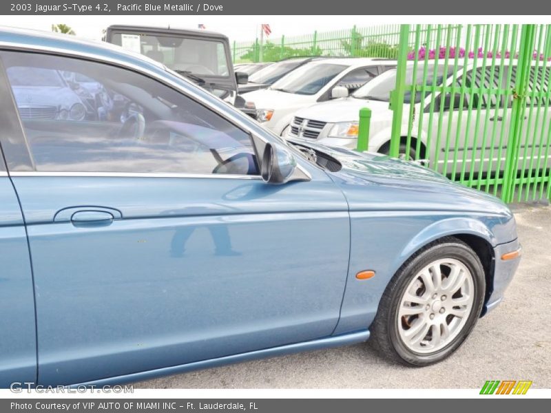 Pacific Blue Metallic / Dove 2003 Jaguar S-Type 4.2