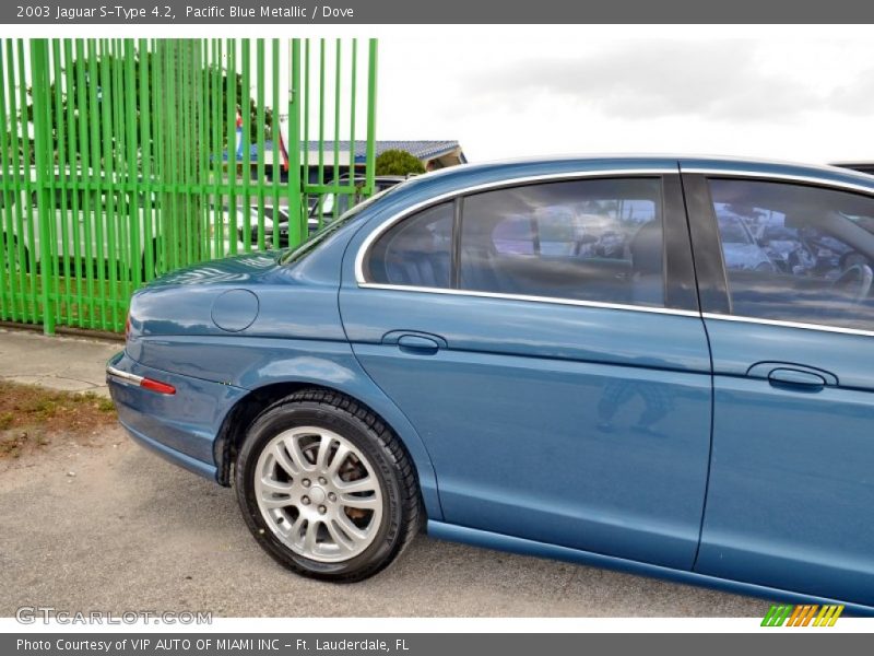 Pacific Blue Metallic / Dove 2003 Jaguar S-Type 4.2