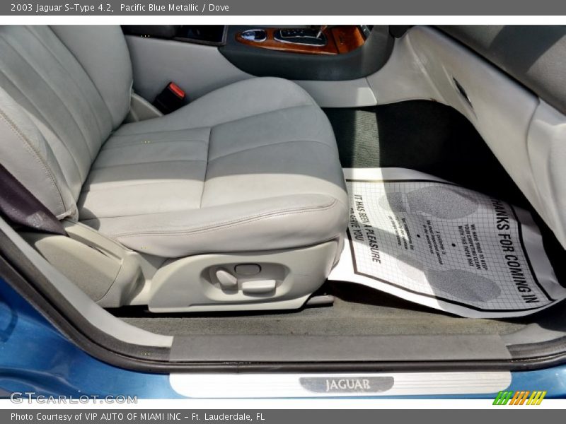 Pacific Blue Metallic / Dove 2003 Jaguar S-Type 4.2