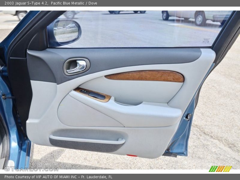 Pacific Blue Metallic / Dove 2003 Jaguar S-Type 4.2