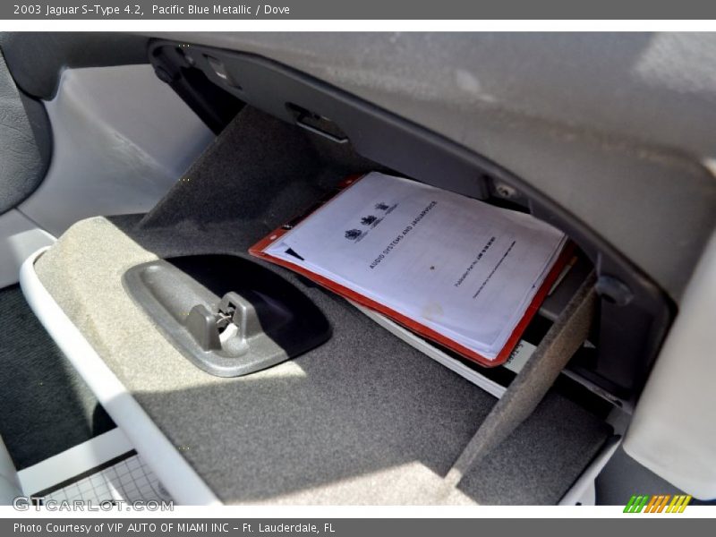 Pacific Blue Metallic / Dove 2003 Jaguar S-Type 4.2