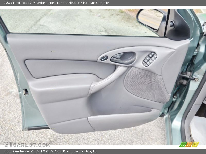Light Tundra Metallic / Medium Graphite 2003 Ford Focus ZTS Sedan