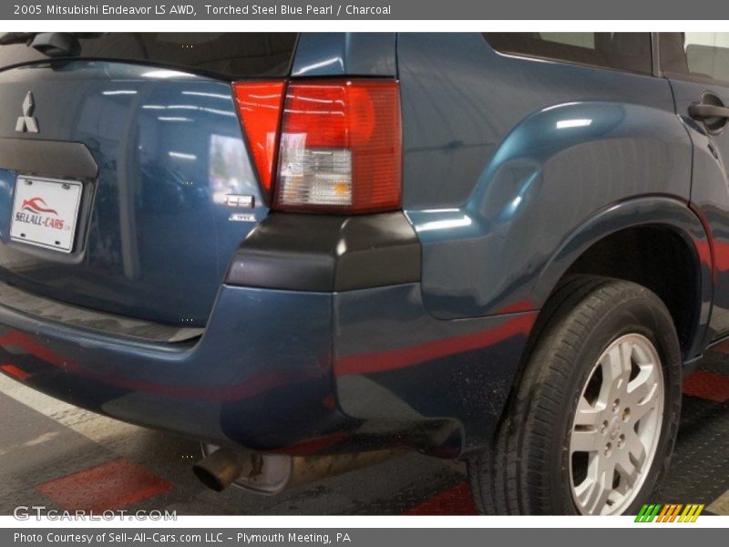 Torched Steel Blue Pearl / Charcoal 2005 Mitsubishi Endeavor LS AWD