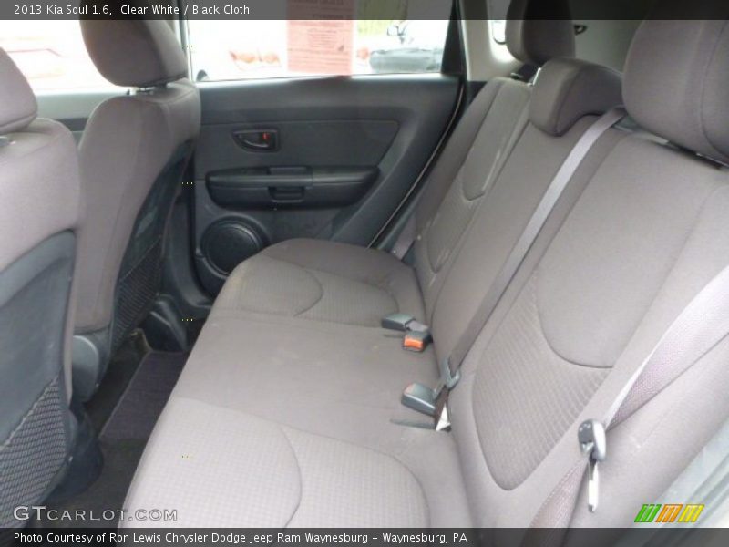 Clear White / Black Cloth 2013 Kia Soul 1.6