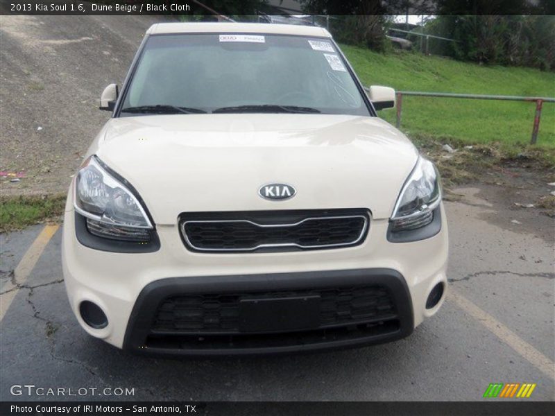 Dune Beige / Black Cloth 2013 Kia Soul 1.6