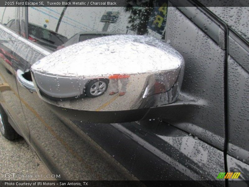 Tuxedo Black Metallic / Charcoal Black 2015 Ford Escape SE