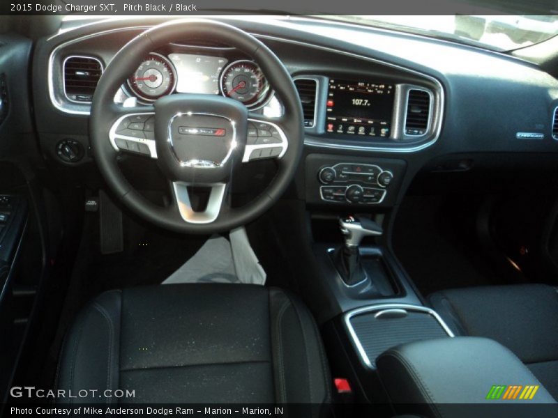 Pitch Black / Black 2015 Dodge Charger SXT