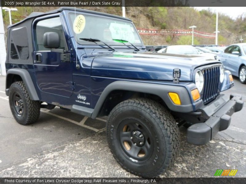 Front 3/4 View of 2005 Wrangler SE 4x4