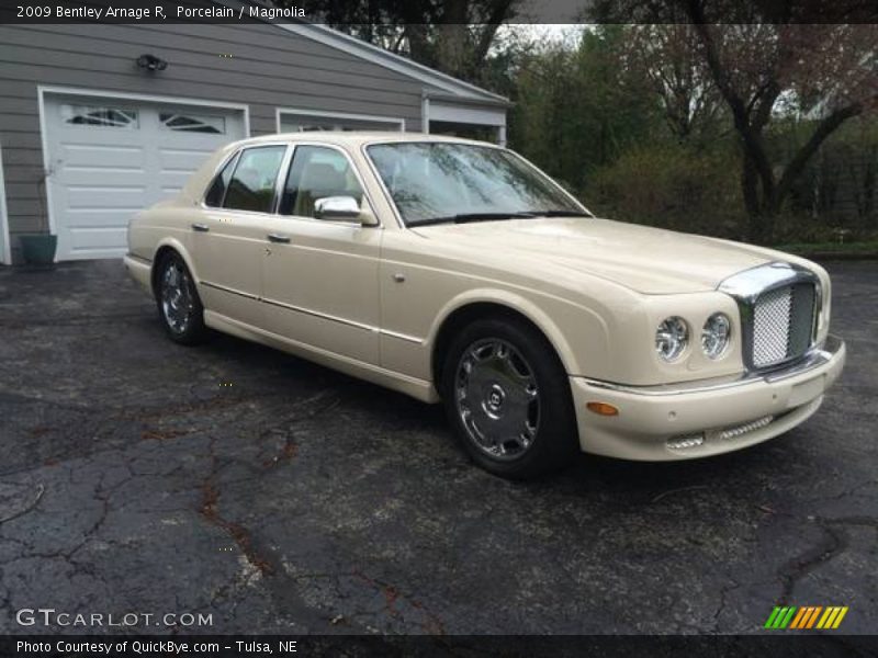 Porcelain / Magnolia 2009 Bentley Arnage R