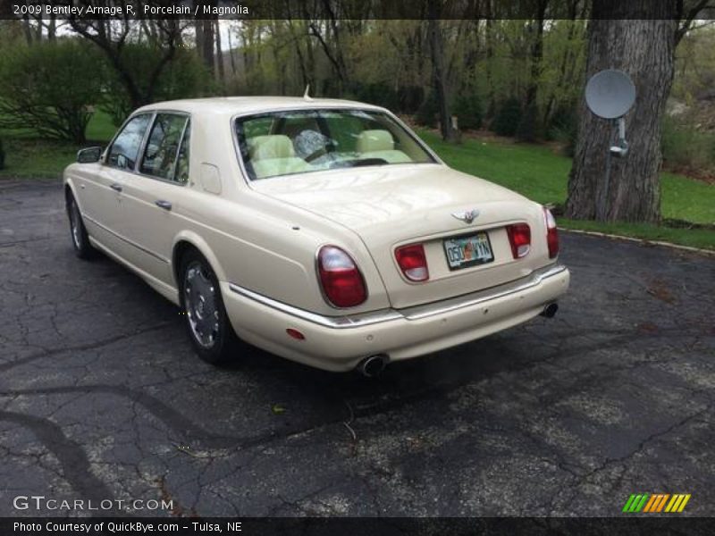 Porcelain / Magnolia 2009 Bentley Arnage R