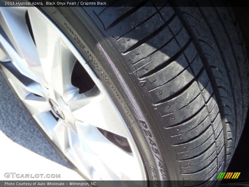 Black Onyx Pearl / Graphite Black 2013 Hyundai Azera