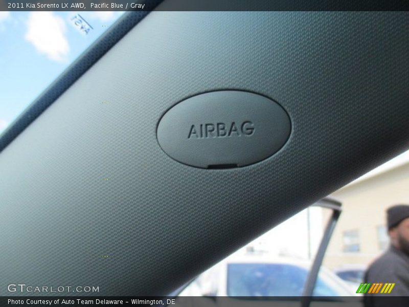 Pacific Blue / Gray 2011 Kia Sorento LX AWD