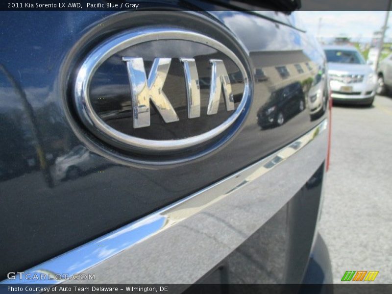 Pacific Blue / Gray 2011 Kia Sorento LX AWD