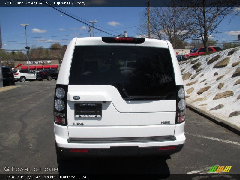 Fuji White / Ebony 2015 Land Rover LR4 HSE