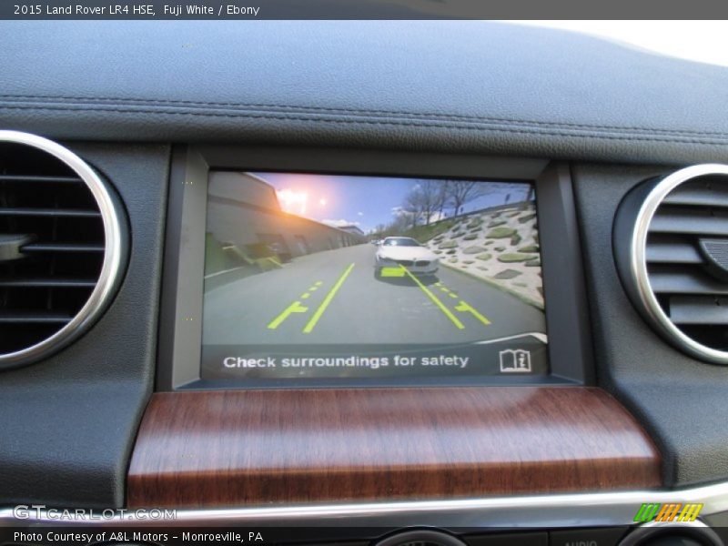 Fuji White / Ebony 2015 Land Rover LR4 HSE