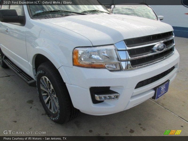 Oxford White / Ebony 2015 Ford Expedition XLT