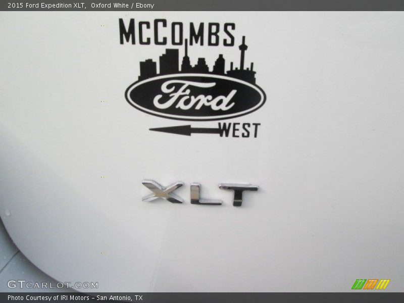 Oxford White / Ebony 2015 Ford Expedition XLT