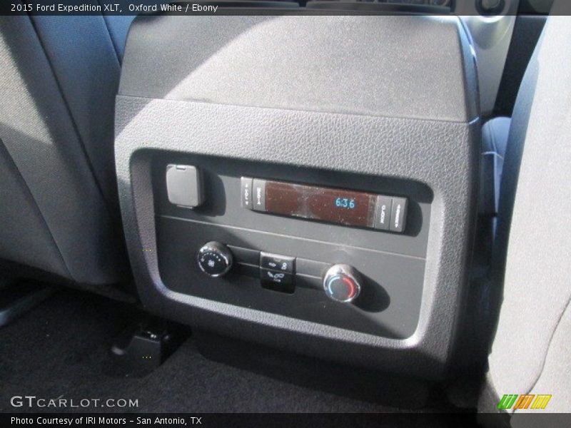 Oxford White / Ebony 2015 Ford Expedition XLT