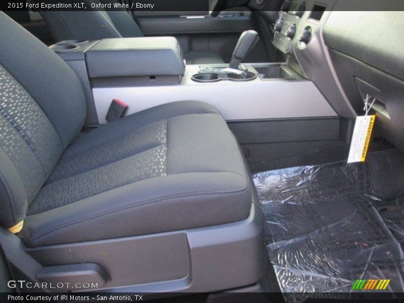 Oxford White / Ebony 2015 Ford Expedition XLT