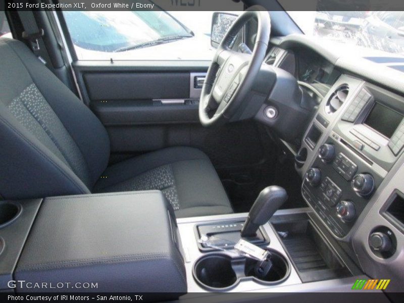 Oxford White / Ebony 2015 Ford Expedition XLT
