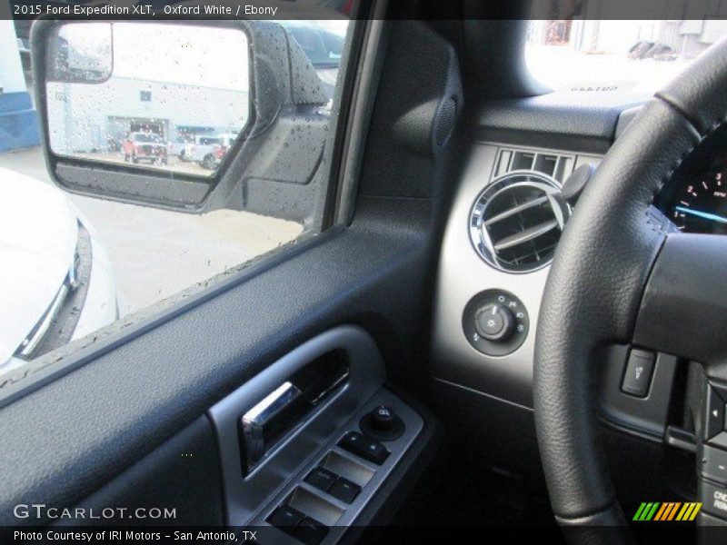 Oxford White / Ebony 2015 Ford Expedition XLT