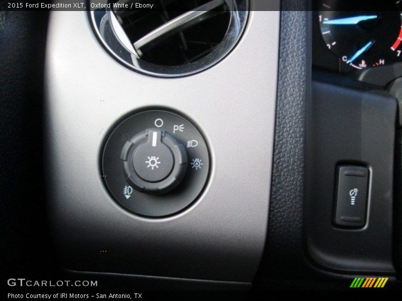 Oxford White / Ebony 2015 Ford Expedition XLT