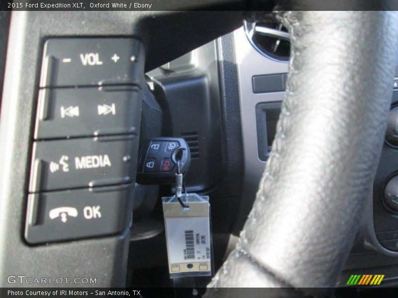 Oxford White / Ebony 2015 Ford Expedition XLT