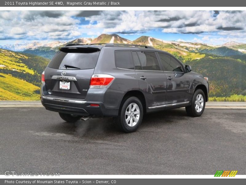 Magnetic Gray Metallic / Black 2011 Toyota Highlander SE 4WD